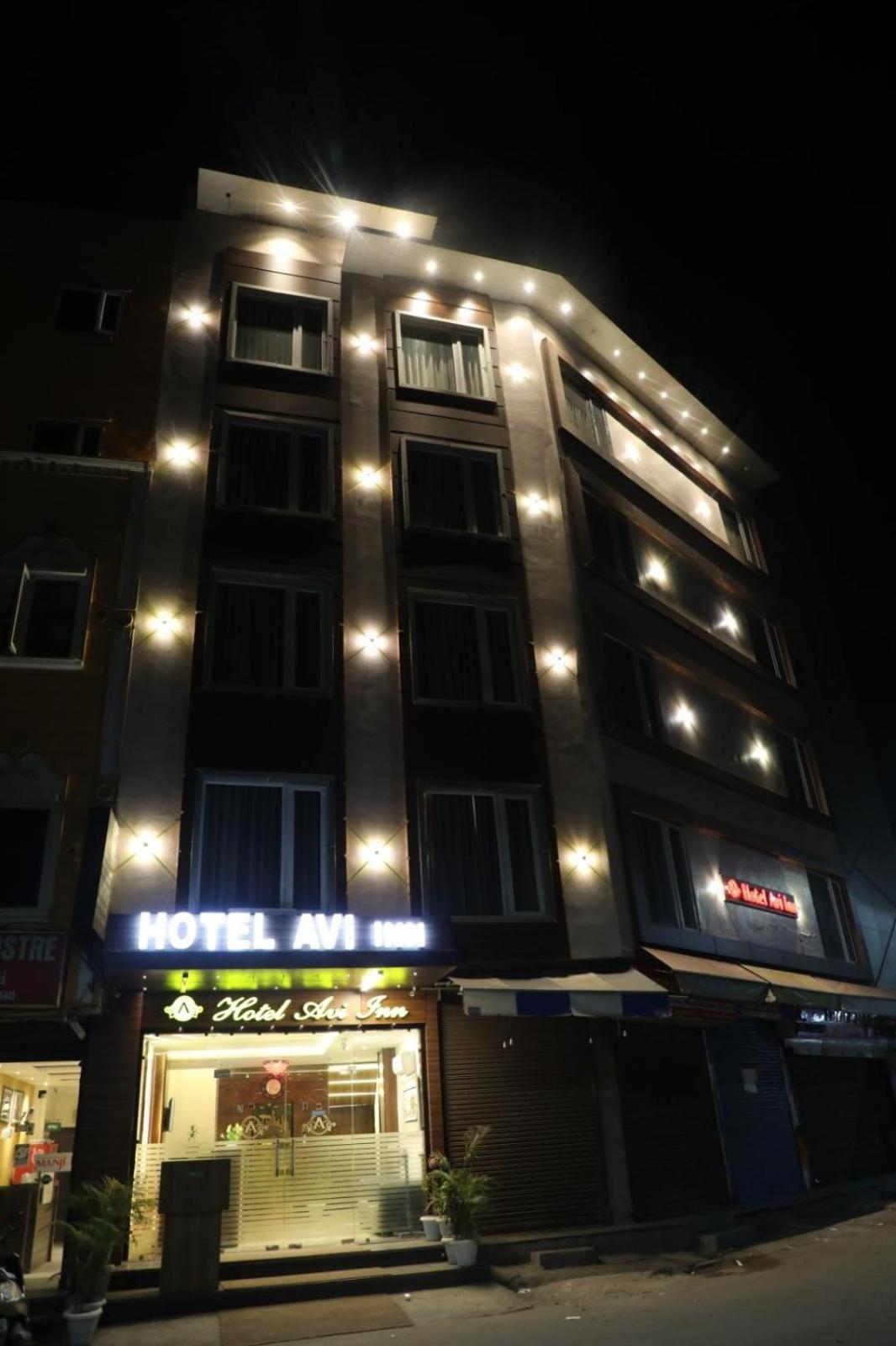 Hotel Avi Inn Amritsar Exteriör bild